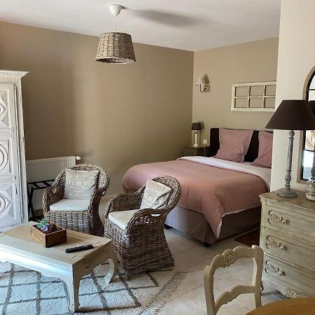 Chambres D Hotes La Suite Du 12 Brie  ภายนอก รูปภาพ