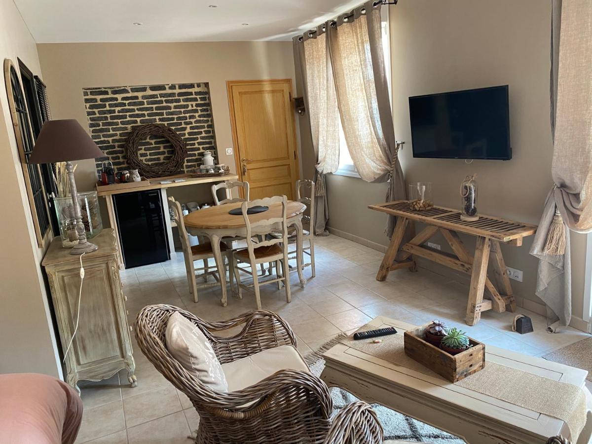 Chambres D Hotes La Suite Du 12 Brie  ภายนอก รูปภาพ